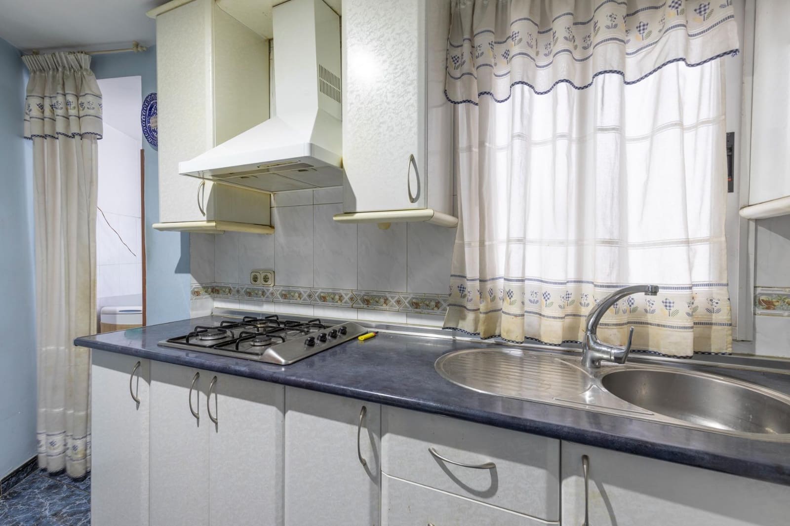 2 slaapkamer Appartement te koop in Granada stad - € 220.000 (Ref: 9916575)