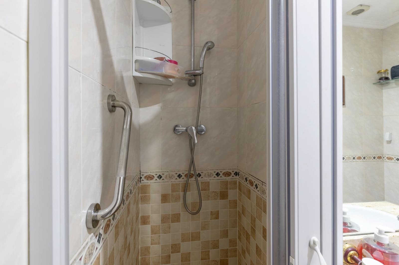 2 slaapkamer Appartement te koop in Granada stad - € 220.000 (Ref: 9916575)