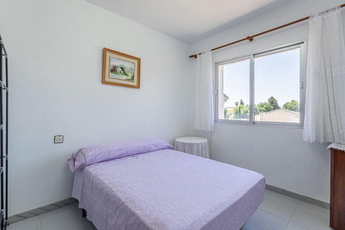 4 bedroom Villa for sale in Lachar with garage - € 239,000 (Ref: 9916576)