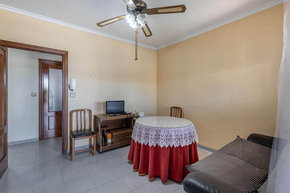 4 bedroom Villa for sale in Lachar with garage - € 239,000 (Ref: 9916576)