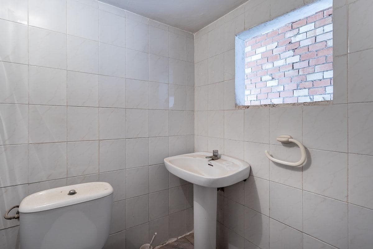 4 bedroom Villa for sale in Lachar with garage - € 239,000 (Ref: 9916576)