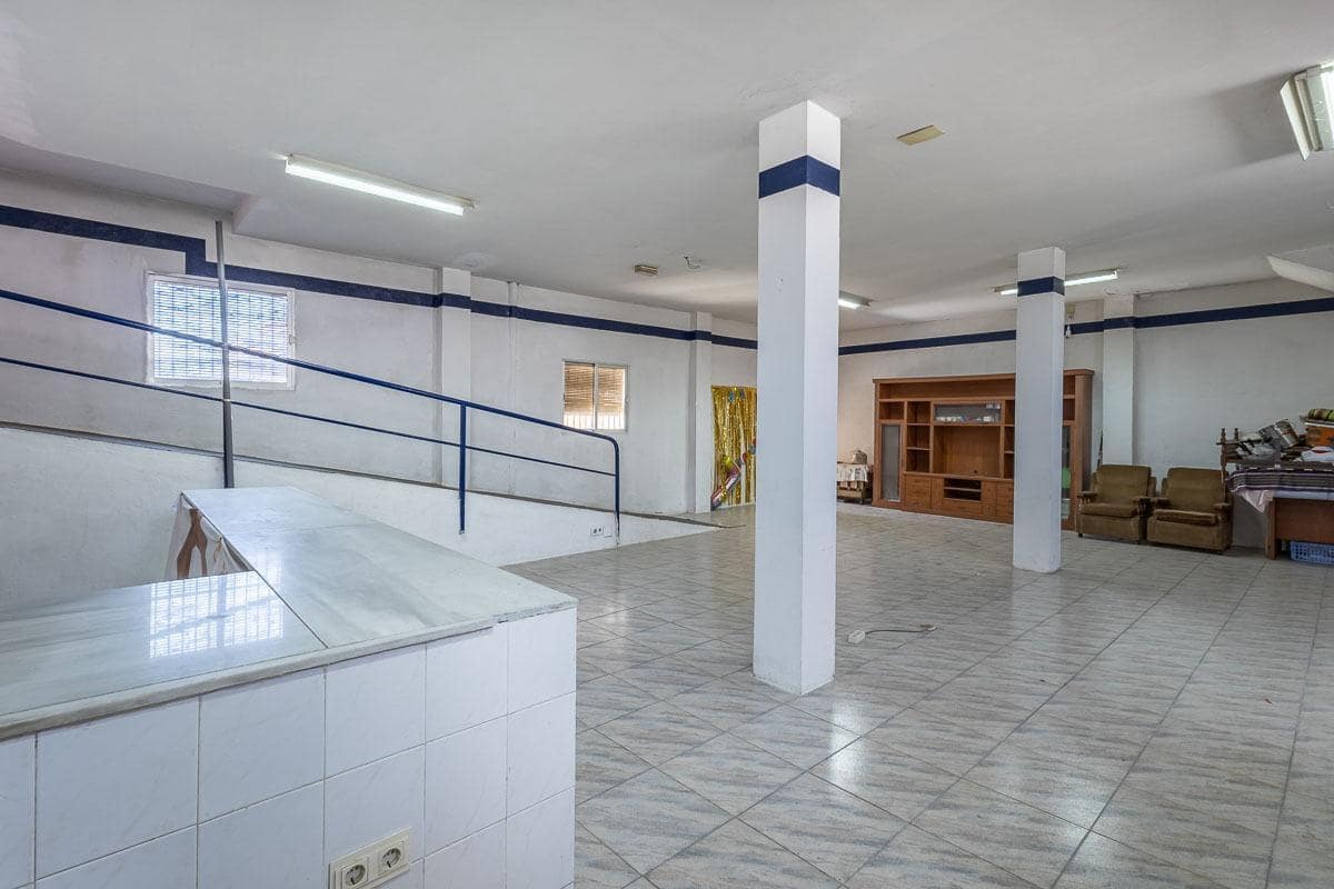 4 bedroom Villa for sale in Lachar with garage - € 239,000 (Ref: 9916576)