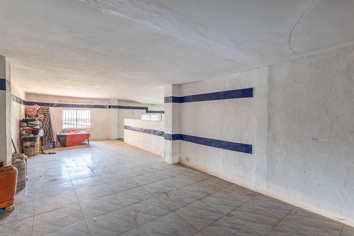 4 bedroom Villa for sale in Lachar with garage - € 239,000 (Ref: 9916576)
