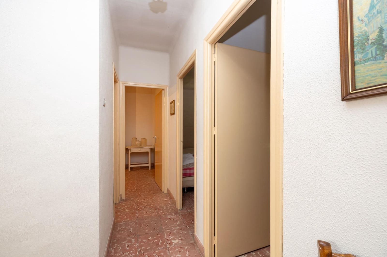 Chalet de 6 habitaciones en Granada ciudad en venta - 160.000 € (Ref: 9916577)