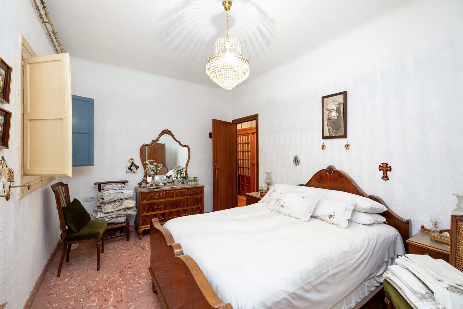 6 sovrum Villa till salu i Granada stad - 149 000 € (Ref: 9916577)