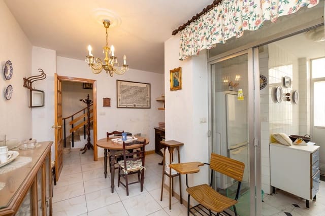 6 makuuhuone Huvila myytävänä paikassa Centro - Sagrario, Granada kaupunki - 160 000 € (Ref: 9916577)