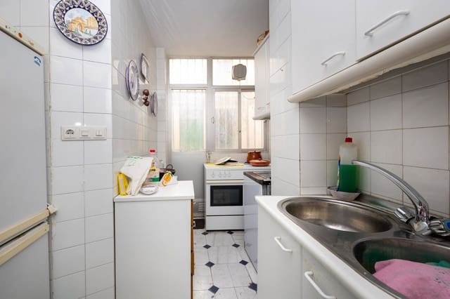 6 makuuhuone Huvila myytävänä paikassa Centro - Sagrario, Granada kaupunki - 160 000 € (Ref: 9916577)