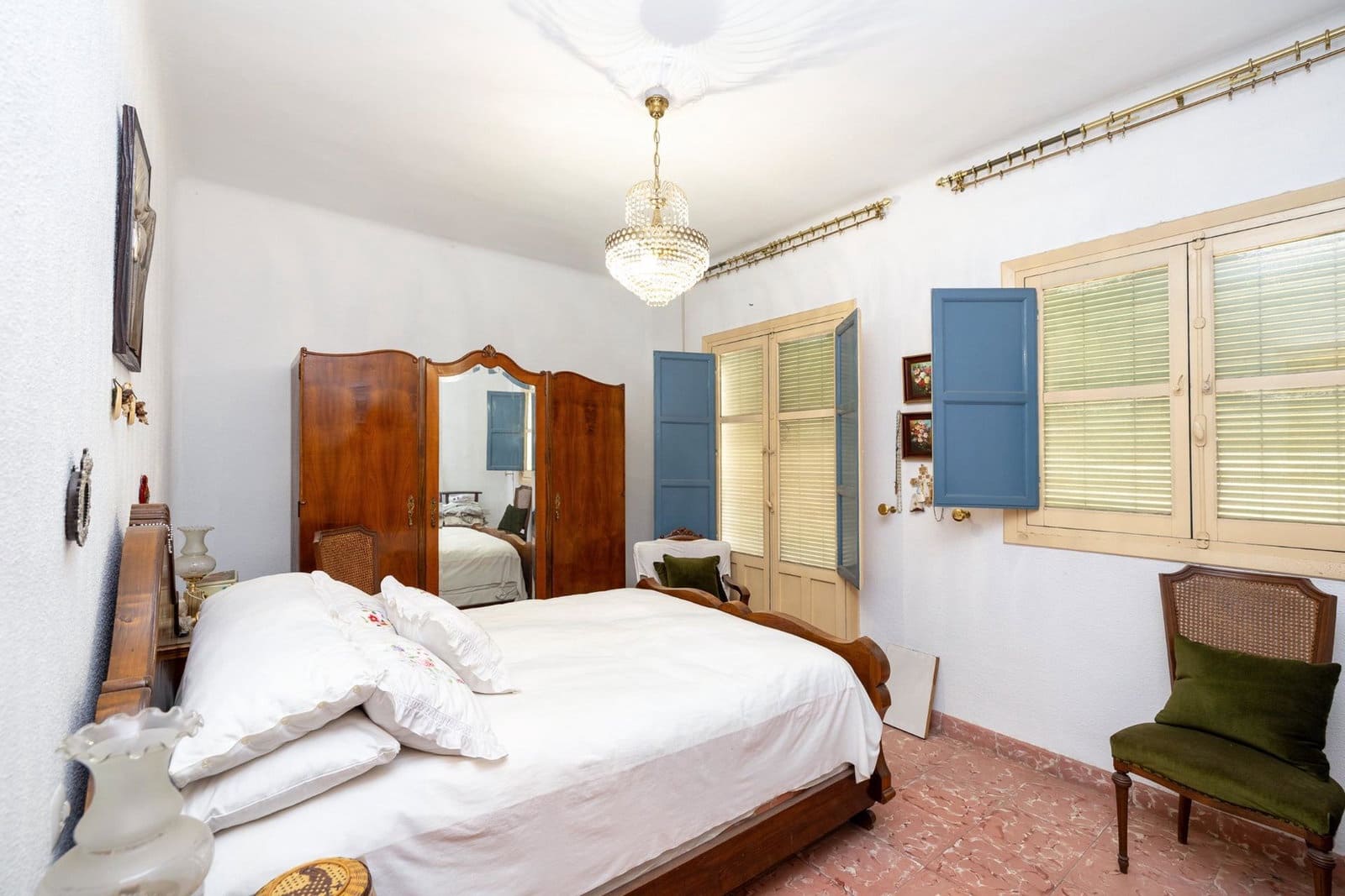 6 sovrum Villa till salu i Granada stad - 149 000 € (Ref: 9916577)