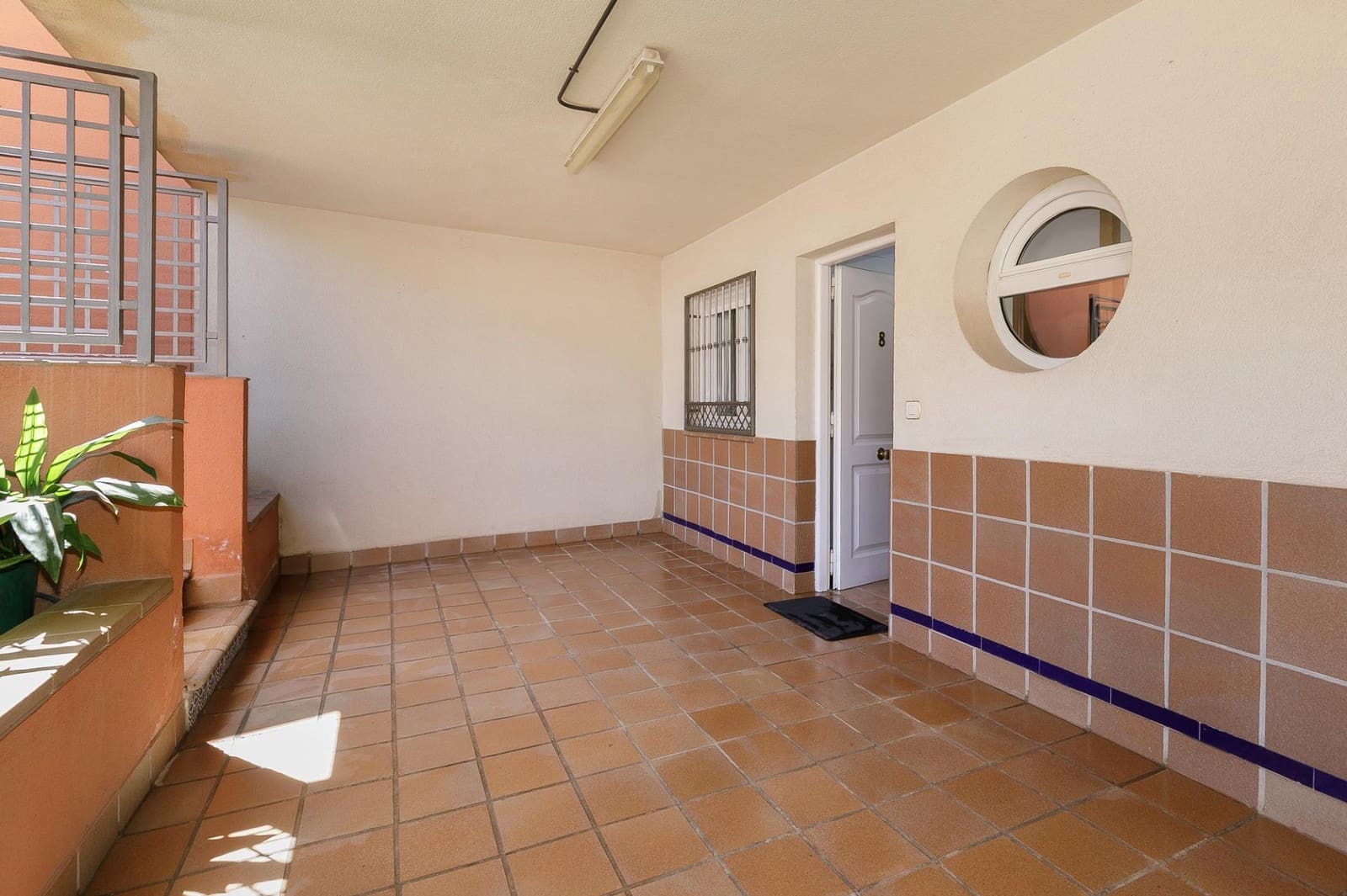 5 soveværelse Rækkehus til salg i Granada by med garage - € 550.000 (Ref: 9916581)