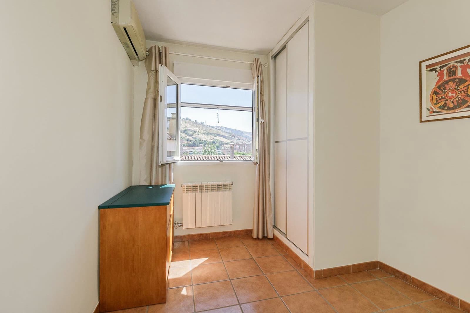 5 quarto Moradia em Banda para venda em Granada cidade com garagem - 505 000 € (Ref: 9916581)