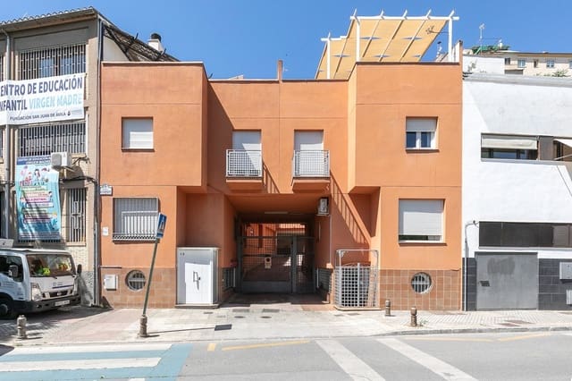 5 chambre Villa/Maison Mitoyenne à vendre à Centro - Sagrario, Grenade ville avec garage - 550 000 € (Ref: 9916581)