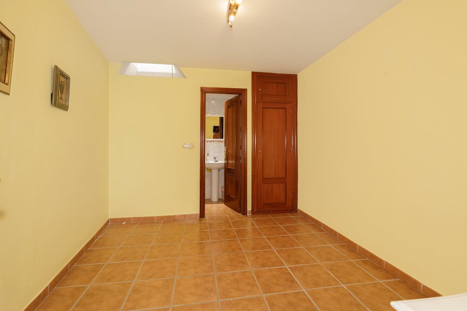 5 quarto Moradia em Banda para venda em Granada cidade com garagem - 505 000 € (Ref: 9916581)