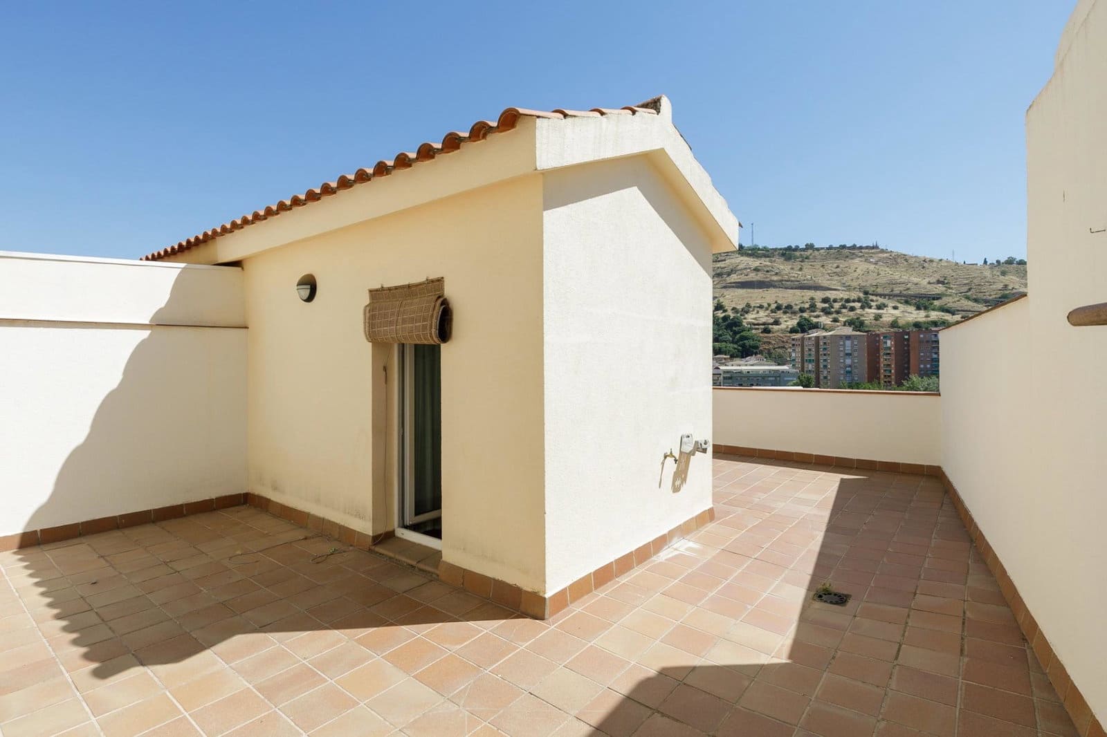 5 quarto Moradia em Banda para venda em Granada cidade com garagem - 505 000 € (Ref: 9916581)