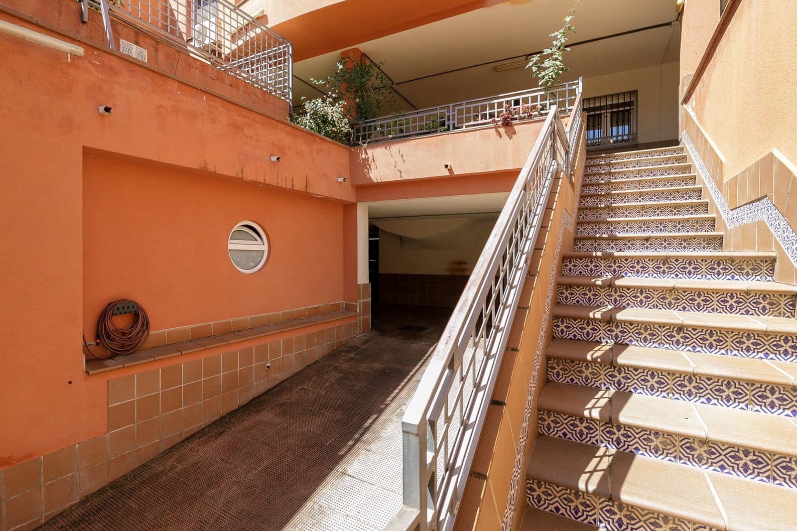 5 quarto Moradia em Banda para venda em Granada cidade com garagem - 505 000 € (Ref: 9916581)