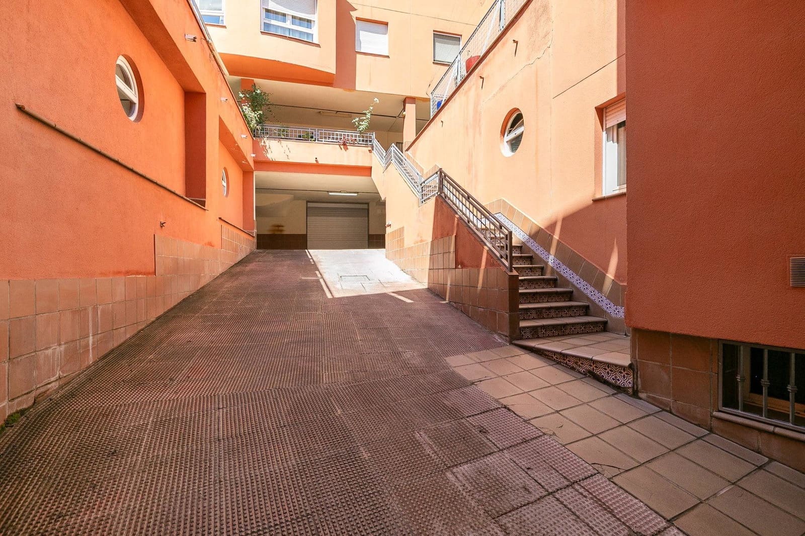 5 quarto Moradia em Banda para venda em Granada cidade com garagem - 505 000 € (Ref: 9916581)