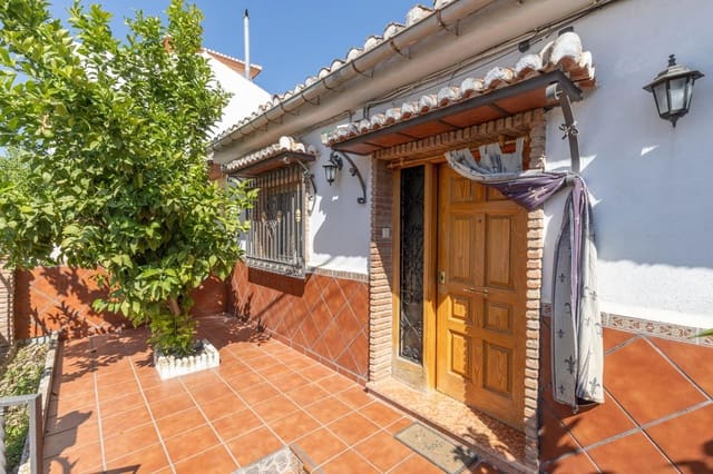 3 soverom Villa til salgs i La Zubia med garasje - € 250 000 (Ref: 9916582)