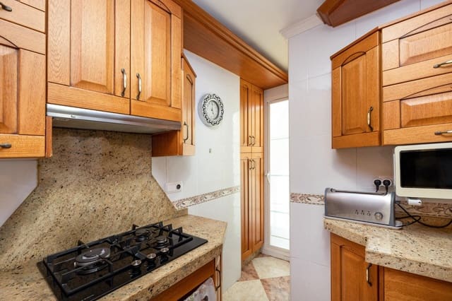 4 sypialnia Dom szeregowy na sprzedaż w Zaidin, Miasto Grenada z garażem - 300 000 € (Ref: 9916583)