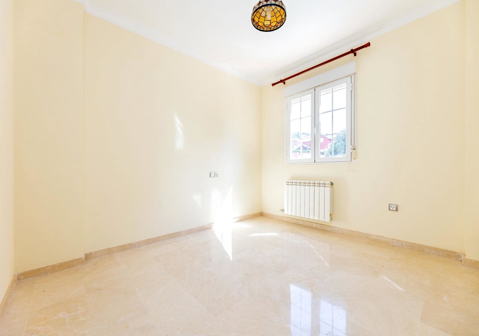 5 sovrum Villa till salu i Dilar med pool garage - 375 000 € (Ref: 9916585)