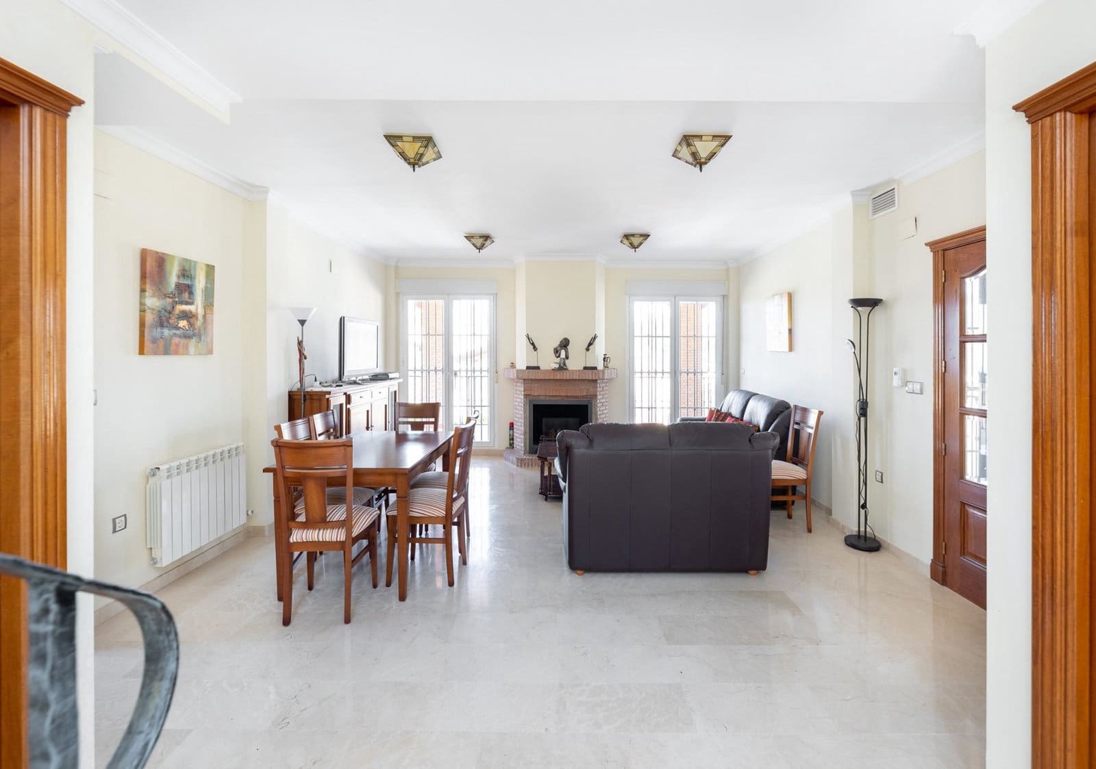 5 sovrum Villa till salu i Dilar med pool garage - 375 000 € (Ref: 9916585)