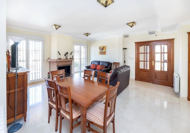 5 slaapkamer Villa te koop in Dílar met zwembad garage - € 390.000 (Ref: 9916585)
