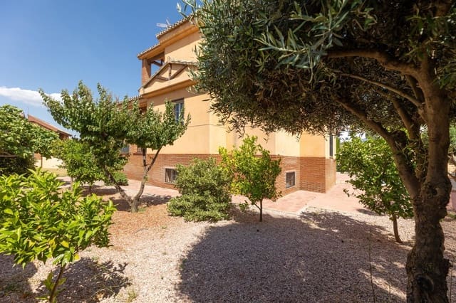 5 slaapkamer Villa te koop in Dílar met zwembad garage - € 390.000 (Ref: 9916585)