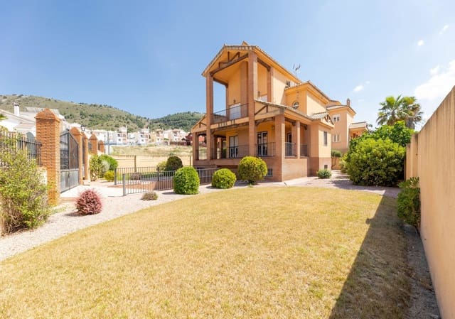 5 slaapkamer Villa te koop in Dílar met zwembad garage - € 390.000 (Ref: 9916585)