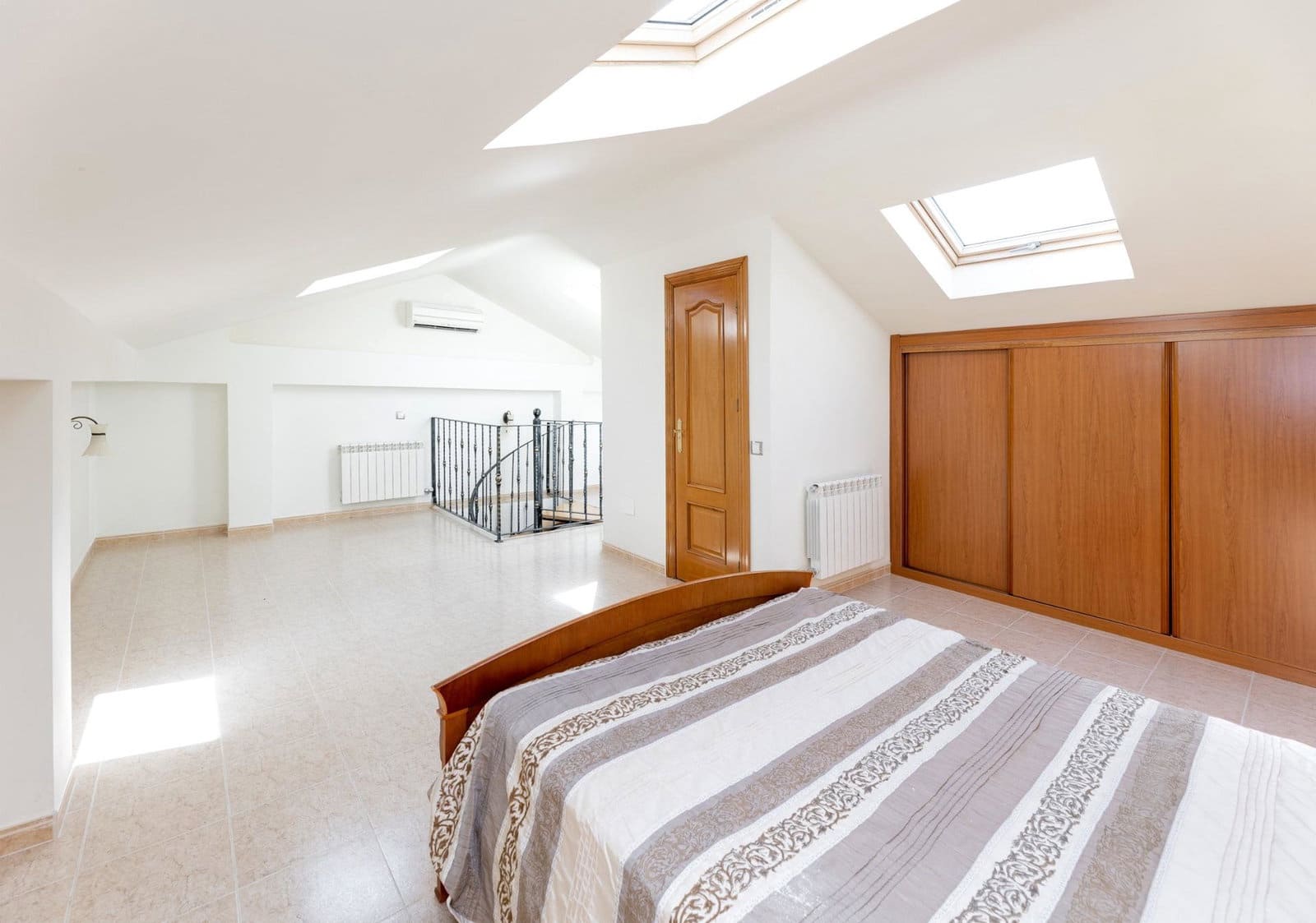 5 sovrum Villa till salu i Dilar med pool garage - 375 000 € (Ref: 9916585)