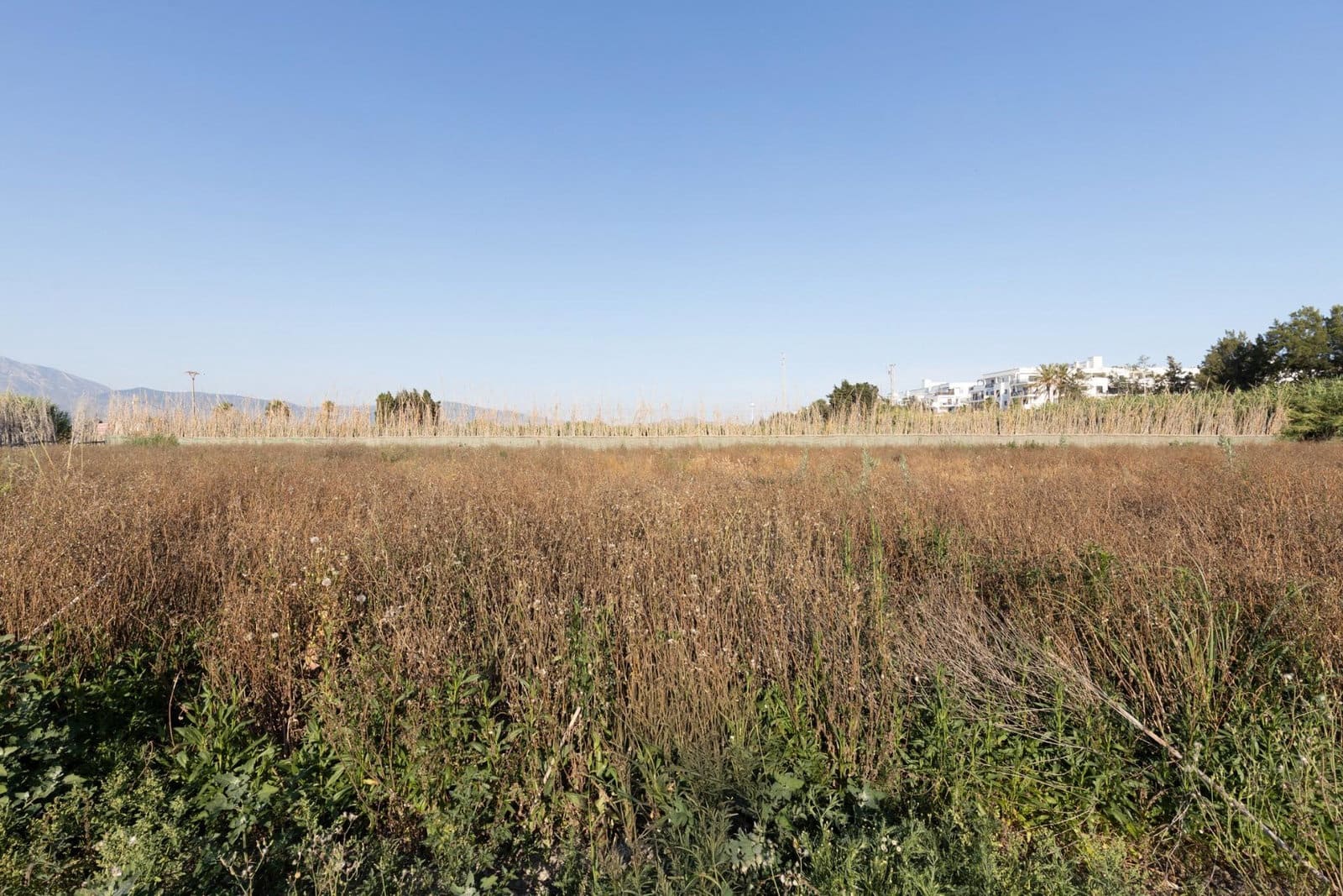 Grunde uden byggetilladelser til salg i Motril - € 70.000 (Ref: 9916586)