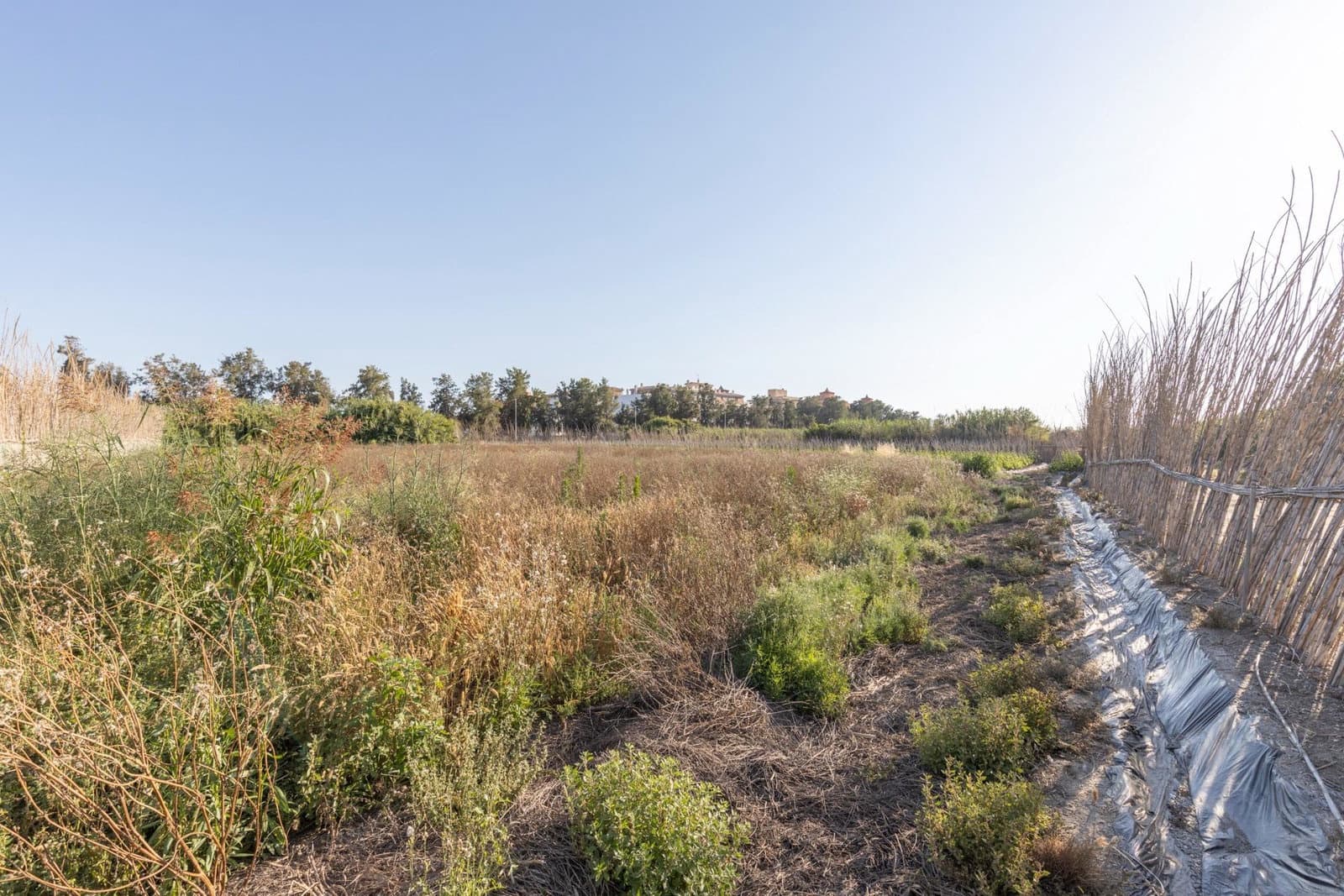 Grunde uden byggetilladelser til salg i Motril - € 70.000 (Ref: 9916586)