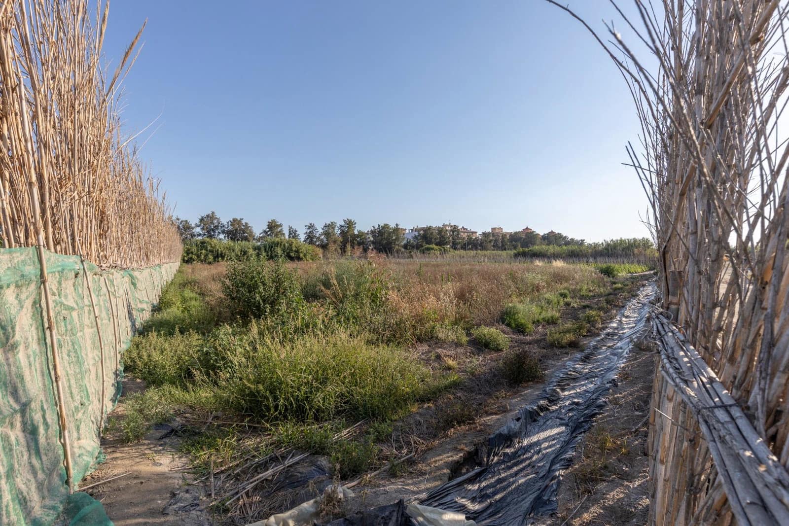 Grunde uden byggetilladelser til salg i Motril - € 70.000 (Ref: 9916586)
