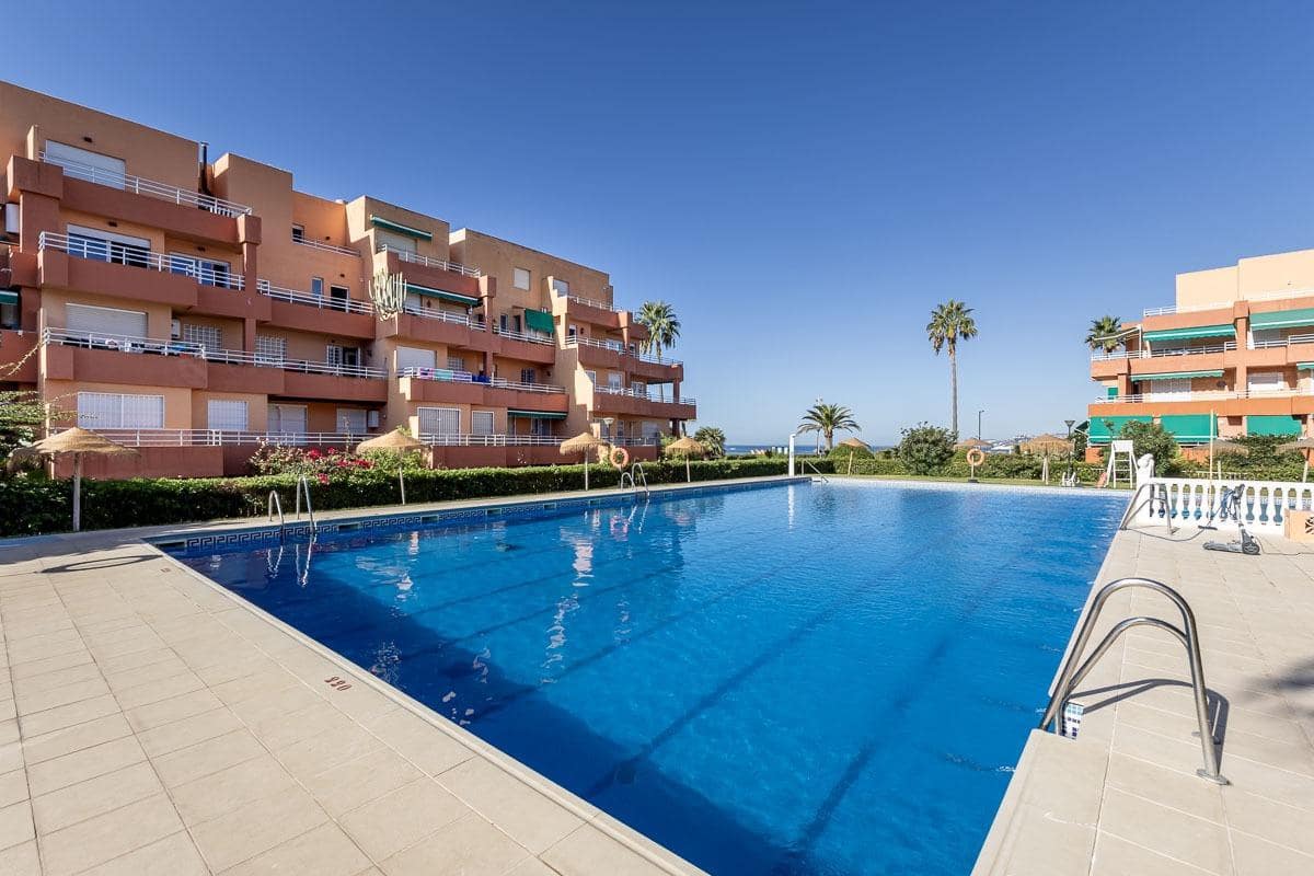 3 quarto Apartamento para venda em Salobrena com piscina - 259 000 € (Ref: 9916587)