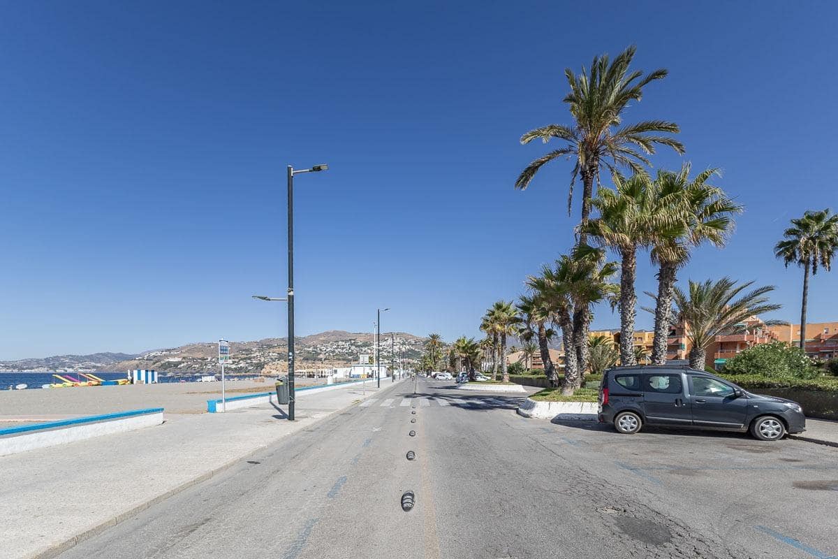 3 quarto Apartamento para venda em Salobrena com piscina - 259 000 € (Ref: 9916587)
