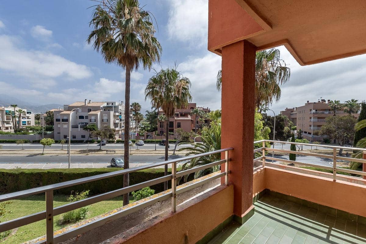 3 quarto Apartamento para venda em Salobrena com piscina - 259 000 € (Ref: 9916587)