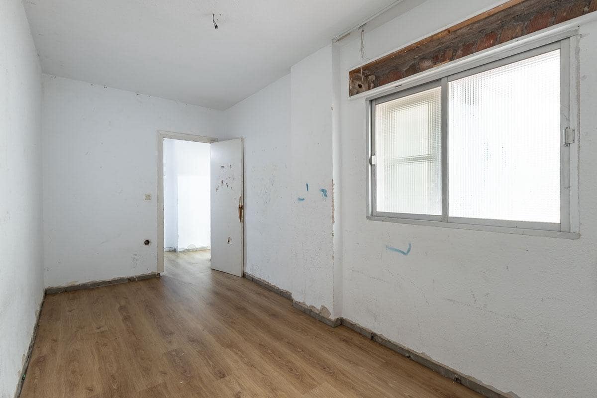 3 slaapkamer Appartement te koop in Granada stad - € 229.000 (Ref: 9916589)
