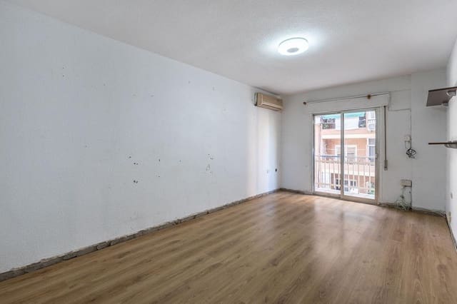 3 sypialnia Apartament na sprzedaż w Centro - Sagrario, Miasto Grenada - 229 000 € (Ref: 9916589)