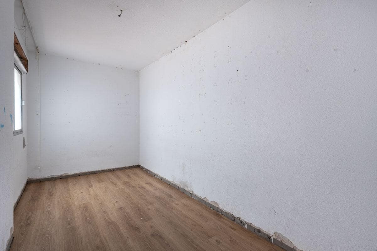 3 slaapkamer Appartement te koop in Granada stad - € 229.000 (Ref: 9916589)