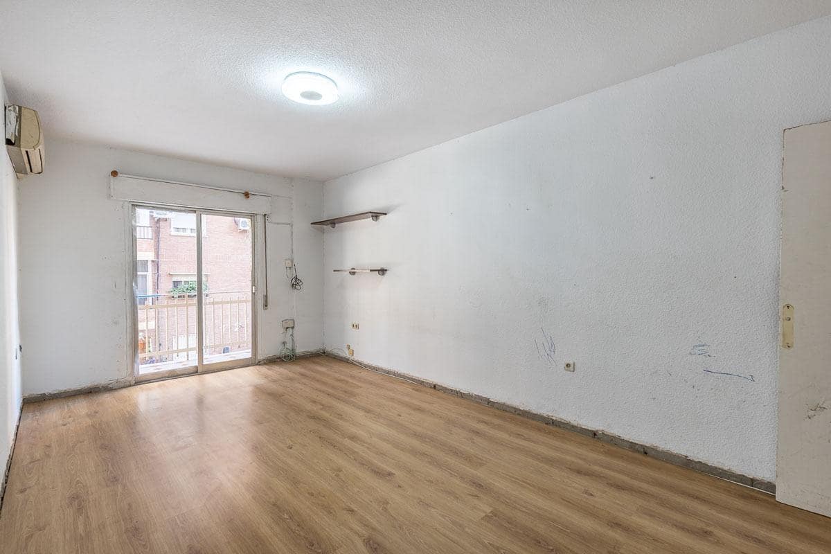 3 slaapkamer Appartement te koop in Granada stad - € 229.000 (Ref: 9916589)