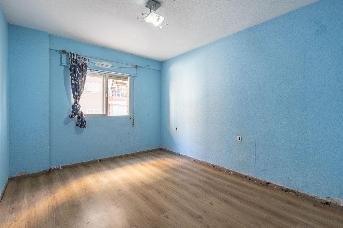 3 slaapkamer Appartement te koop in Granada stad - € 229.000 (Ref: 9916589)