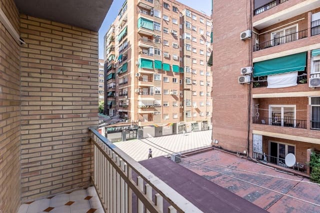 3 sypialnia Apartament na sprzedaż w Centro - Sagrario, Miasto Grenada - 229 000 € (Ref: 9916589)