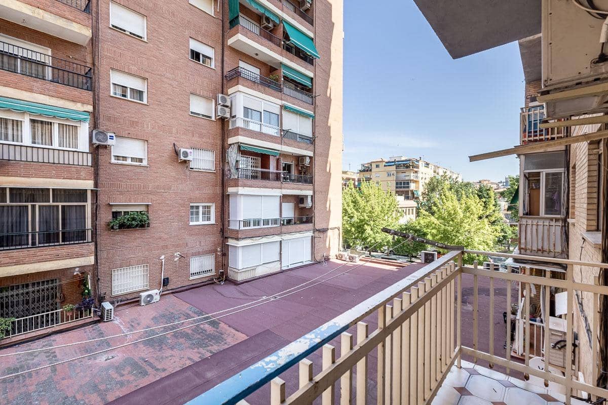 3 slaapkamer Appartement te koop in Granada stad - € 229.000 (Ref: 9916589)