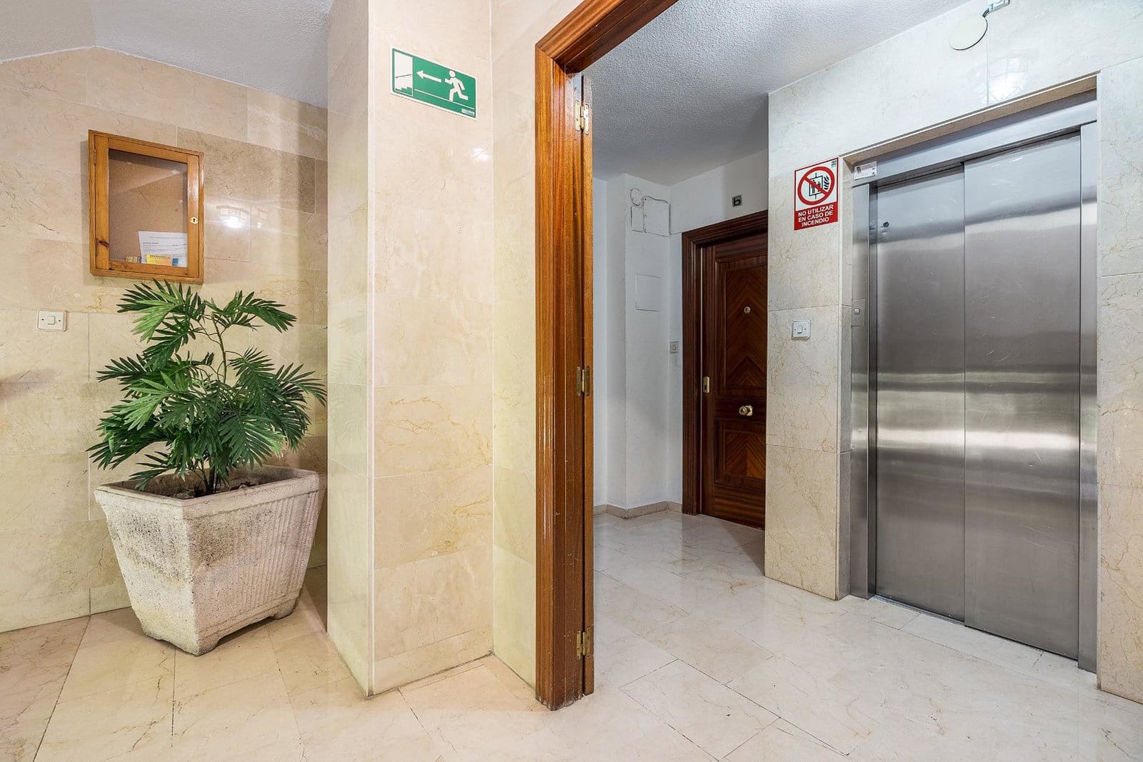 2 soveværelse Lejlighed til salg i Granada by - € 235.000 (Ref: 9916590)