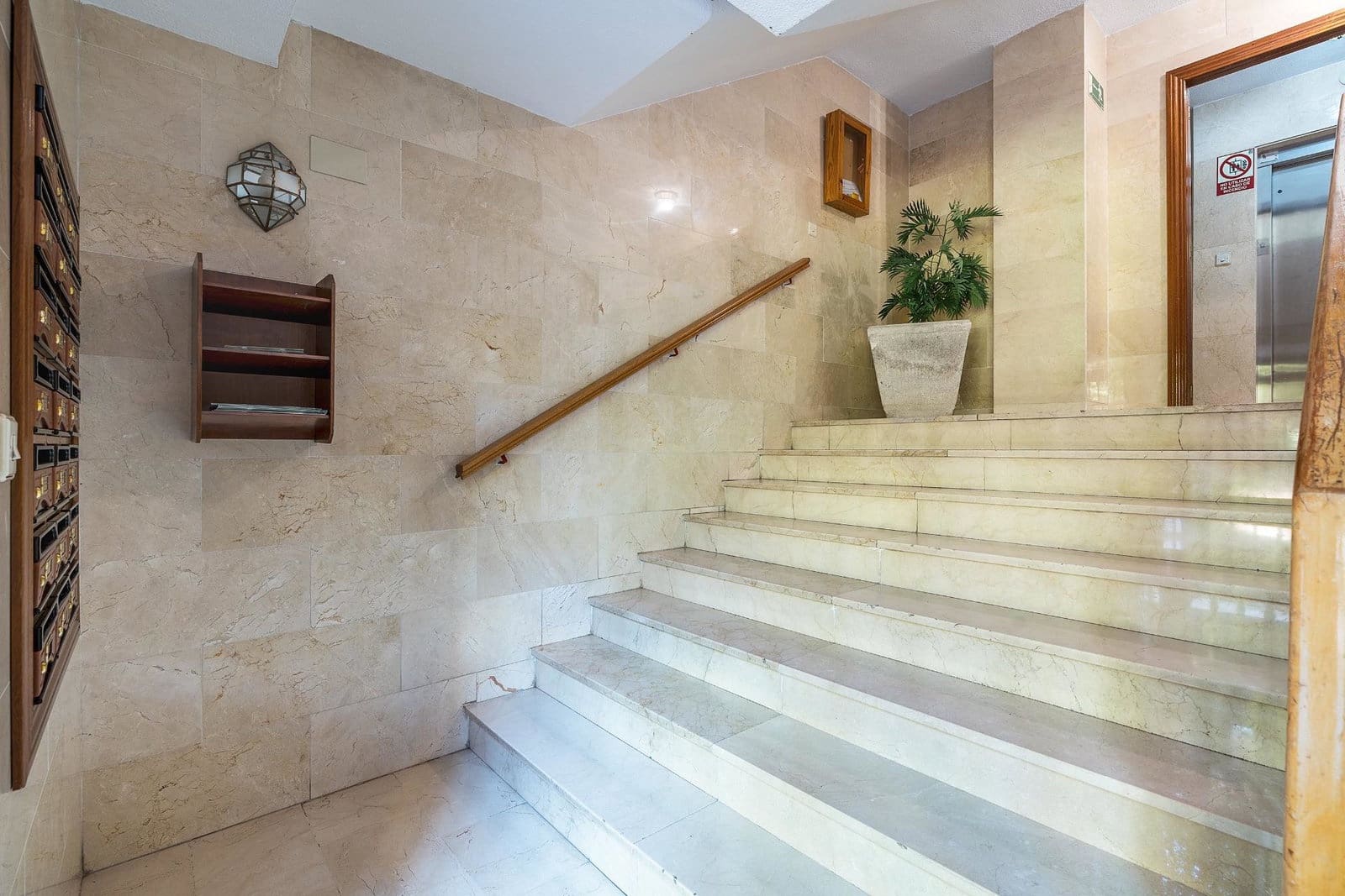 2 soveværelse Lejlighed til salg i Granada by - € 235.000 (Ref: 9916590)