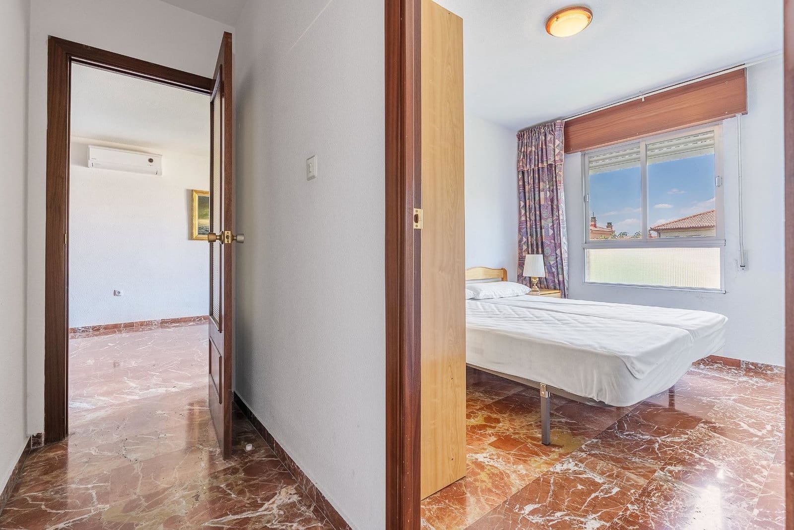 2 soveværelse Lejlighed til salg i Granada by - € 235.000 (Ref: 9916590)