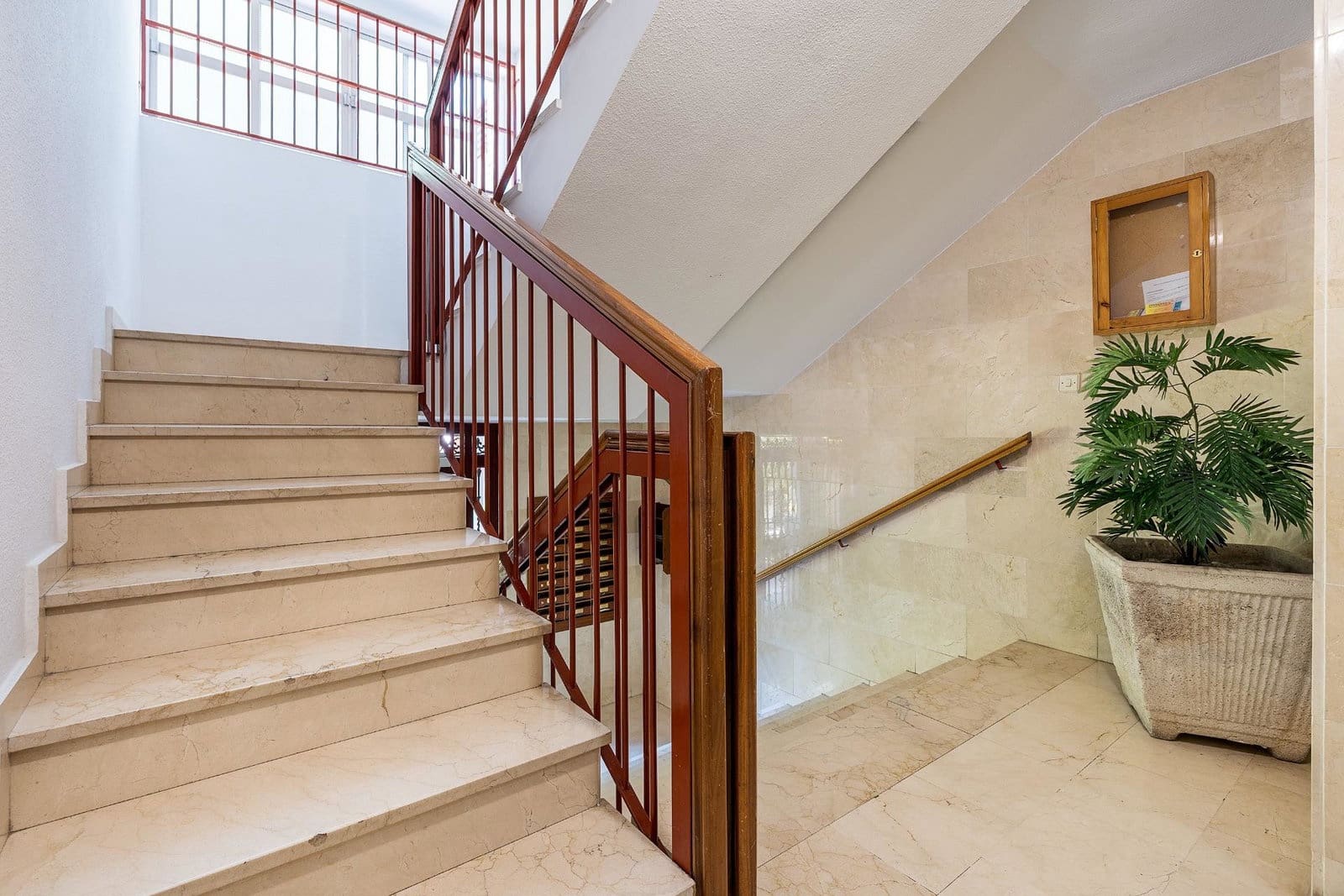 2 soveværelse Lejlighed til salg i Granada by - € 235.000 (Ref: 9916590)