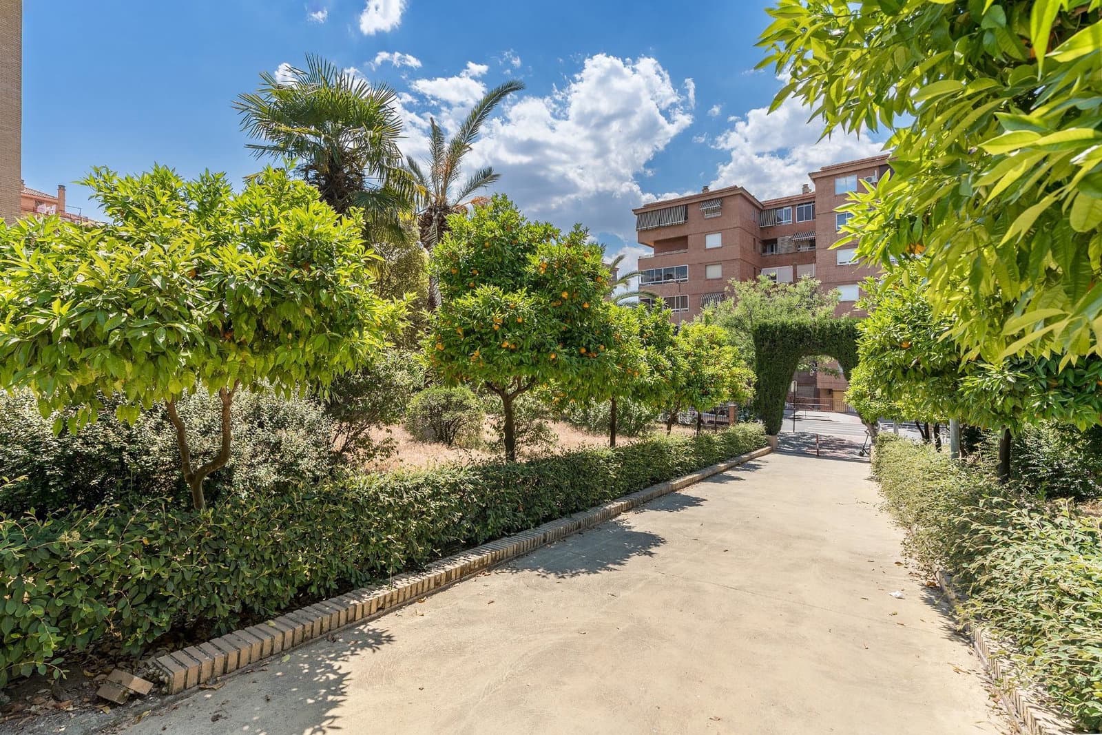 2 soveværelse Lejlighed til salg i Granada by - € 235.000 (Ref: 9916590)