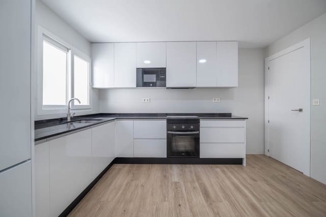 4 sypialnia Penthouse na sprzedaż w Centro - Sagrario, Miasto Grenada - 575 000 € (Ref: 9916593)