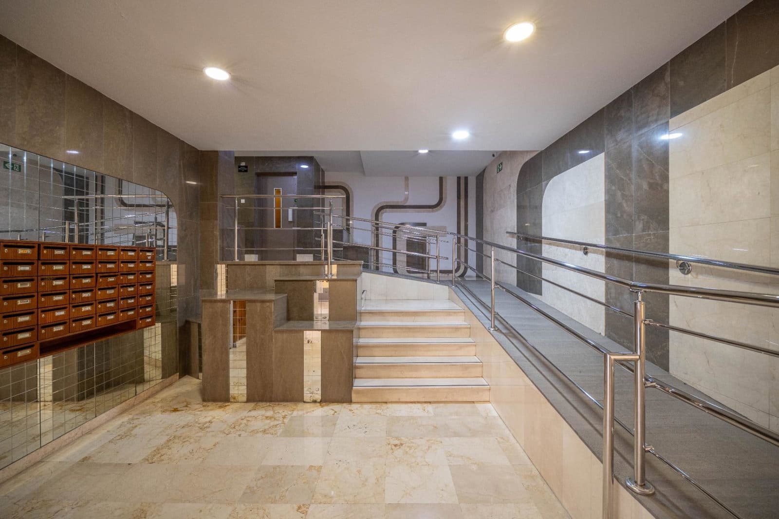 4 slaapkamer Penthouse te koop in Granada stad - € 575.000 (Ref: 9916593)