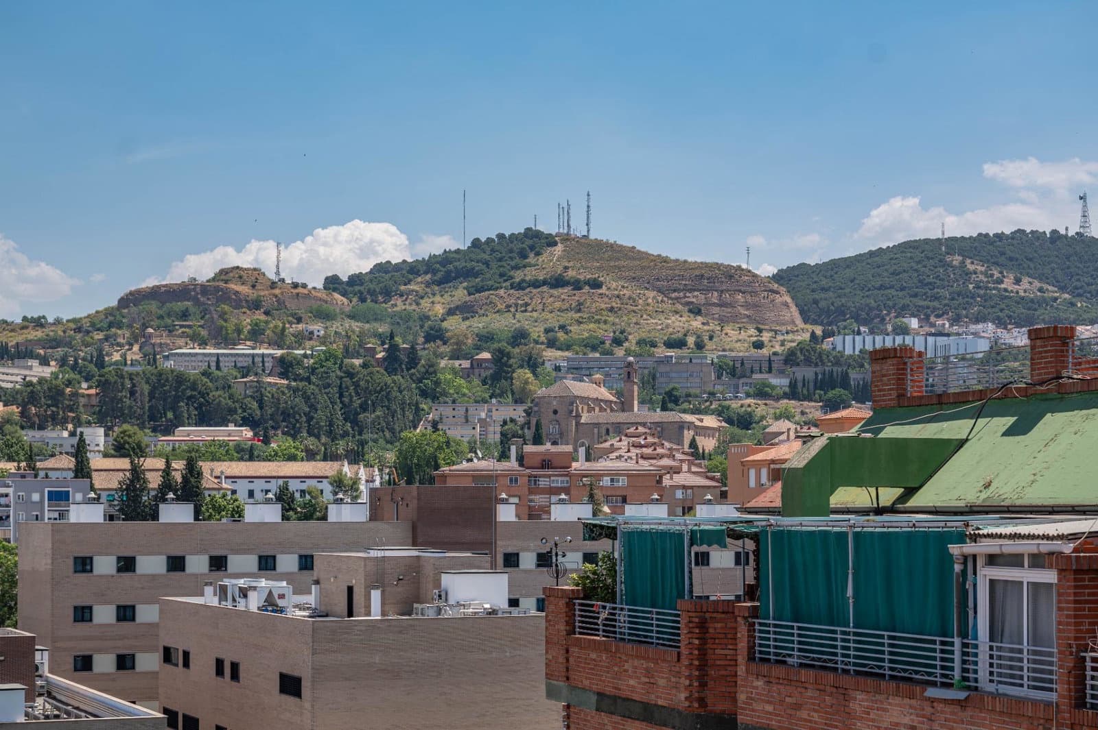 4 slaapkamer Penthouse te koop in Granada stad - € 575.000 (Ref: 9916593)