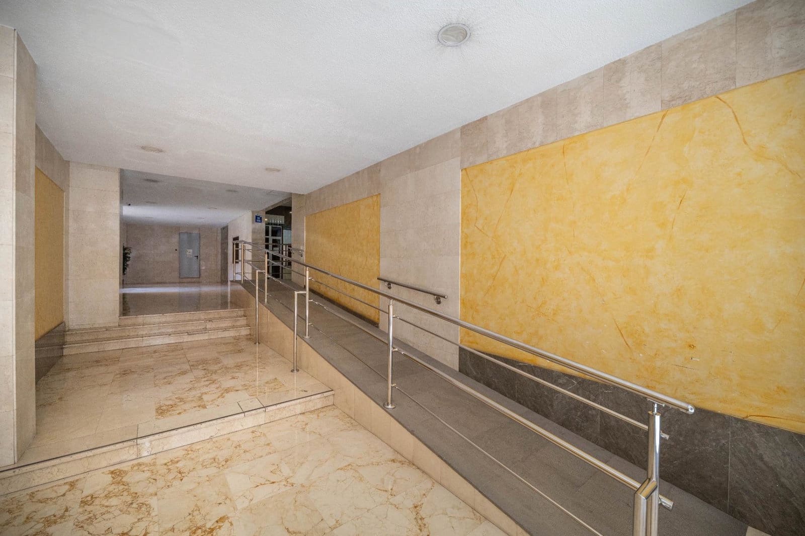 4 slaapkamer Penthouse te koop in Granada stad - € 575.000 (Ref: 9916593)