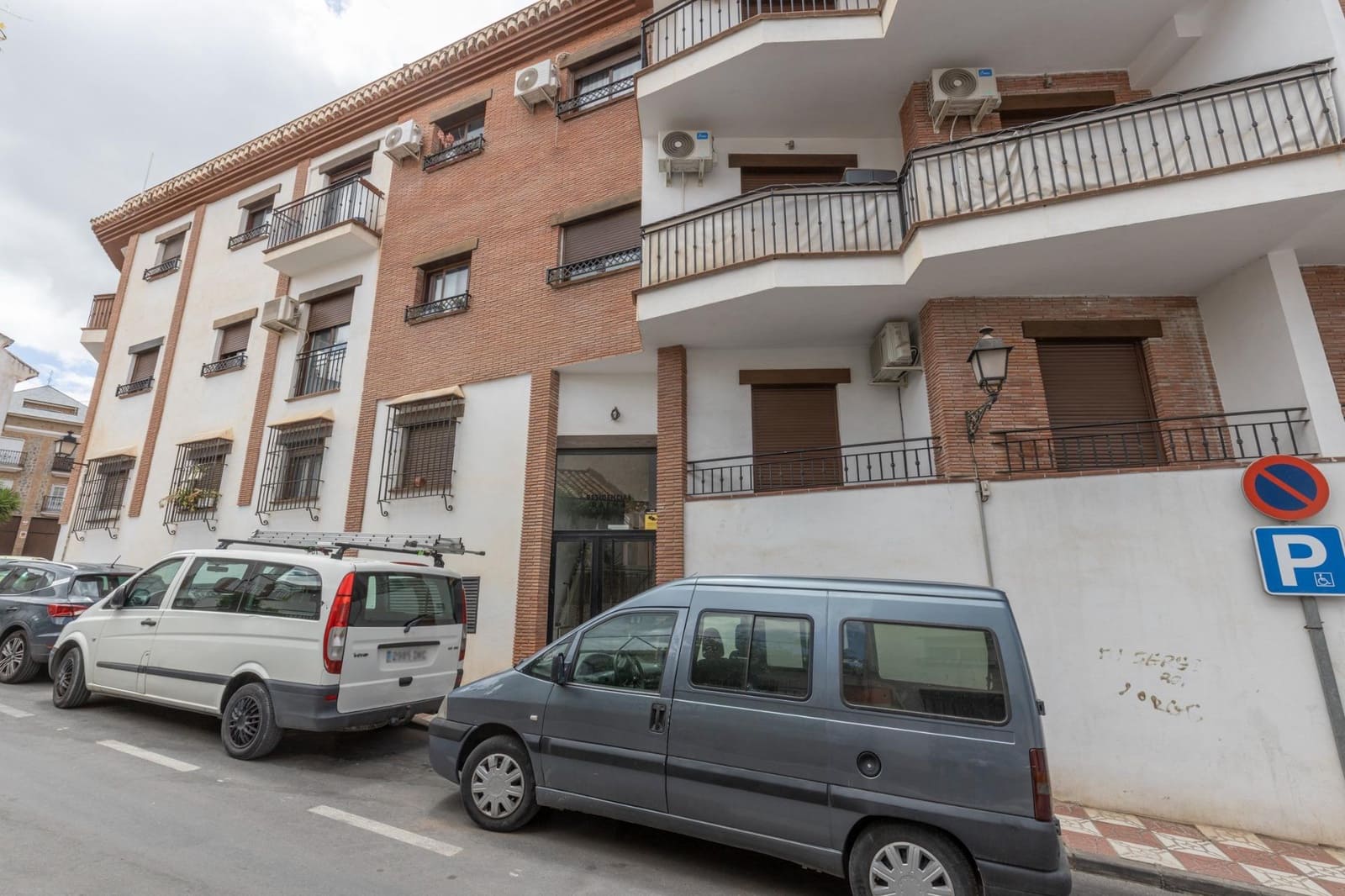2 slaapkamer Penthouse te koop in La Zubia met garage - € 265.000 (Ref: 9916594)